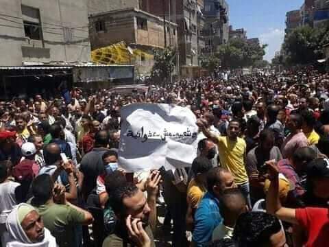 مظاهرات و أحتجاجات بالإسكندرية و الشرطة تفض بالقنابل و الرصاص